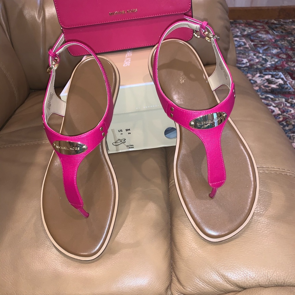 Michael Kors pink thong flats